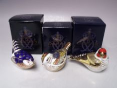 A ROYAL CROWN DERBY GOLDFINCH PAPERWEIGHT, gold stopper, with box, L 10.5 cm, together with a Wren