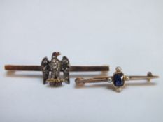 A 9CT GOLD BAR BROOCH WITH GEMSET EAGLE, W 4.1 cm, approx 3.4g, together with an unmarked yellow