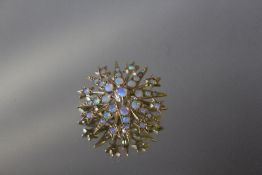 A HALLMARKED OPAL SET 9 CT GOLD 'STAR' BROOCH, approx weight 5.8g, W 3 cm