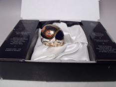 A ROYAL CROWN DERBY COLLECTORS GUILD LADYBIRD PAPERWEIGHT, silver stopper, with box, L 5.5 cm