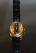 A JAEGER LE COUTRE 'MASTER QUARTZ' WRIST WATCH, with associated papers, Dia 3.75 cm