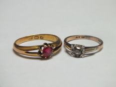 AN 18CT GOLD RING WITH CLAW SET SINGLE GEMSTONE, hallmarks rubbed, ring size N, approx 3g,