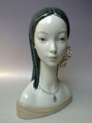 A LLADRO PORCELAIN BUST OF A WOMAN 'MAYA', 4668, by Juan Huerta, H 31 cm
