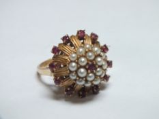 A HALLMARKED 14CT GOLD SEED PEARL AND GEMSET DRESS RING, ring size O, approx 7.7 g