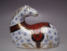A ROYAL CROWN DERBY HORSE PAPERWEIGHT, gold stopper, with box, W 13 cm