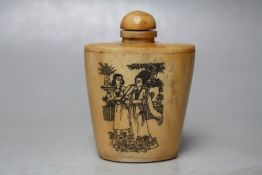 A VINTAGE CHINESE CARVED BONE SNUFF BOTTLE, with engraved figural decoration of ladies in typical