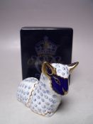 A ROYAL CROWN DERBY LAMB PAPERWEIGHT, gold stopper, with box, L 9.5 cm