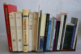 A QUANTITY OF SPANISH BOOKS ON HERALDRY to include Jose Luis Calvo Perez & Luis Gravalos Gonzalez -