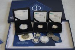 A QUANTITY OF BOXED COINS, 2 X 2017 silver proof £1, 2017 proof £5 coin and minor coins and