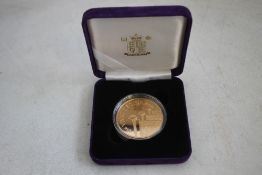 QEII 2006 80TH BIRTHDAY GOLD PROOF £5 CROWN., in case of issue with COA.