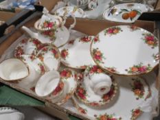 A TRAY OF ROYAL ALBERT OLD COUNTRY ROSES CHINA TO INCLUDE A TEAPOT, GRAVY BOAT ETC.