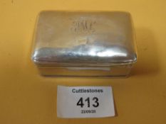 AN ANTIQUE HALLMARKED SILVER SNUFF BOX