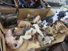 A TRAY OF ANIMAL FIGURES TO INCLUDE AN AYNSLEY PIG FIGURE, COUNTRY ARTISTS CAT FIGURES ETC.