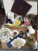 TWO TRAYS OF ASSORTED CERAMICS AND CHINA TO INCLUDE A ROYAL ALBERT OLD COUNTRY ROSES CAKE PLATE SET,