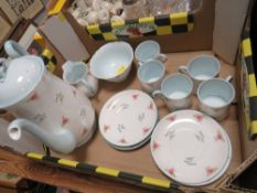 A FLORAL VINTAGE SHELLEY PART COFFEE SET