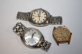 THREE GENTS WRIST WATCHES TO INCLUDE AN EVERITE EXAMPLE