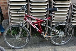 A RED DAKOTA RIDGE MOUNTAIN BIKE