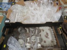 A TRAY OF FLORAL CERAMIC DRESSING TABLE ITEMS, TOGETHER WITH A TRAY OF GLASSWARE (2)