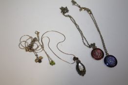 A COLLECTION OF PENDANTS AND CHAINS TO INCLUDE MILLEFIORI STYLE EXAMPLE
