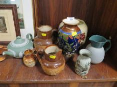 A COLLECTION OF CERAMICS AND STONEWARE TO INCLUDE DOULTON LAMBETH, WEDGWOOD JASPERWARE TEAPOT ETC (