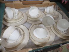 A TRAY OF WEDGWOOD RALPH LAUREN MEREDITH CHINA