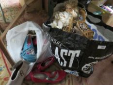A BAG OF LADIES SHOES TO INCLUDE 'HUSH PUPPIES' EXAMPLES, TOGETHER WITH A BAG OF VINTAGE DOLLS AND