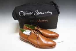 A PAIR OF OLIVER SWEENEY LIGHT TAN SHOES, SIZE 10