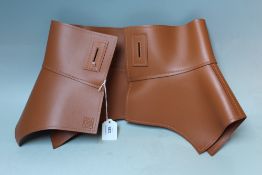 A LOEWE UNUSUAL TAN LEATHER BELT, size medium