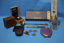 A TRAY OF COLLECTABLES TO INCLUDE INKWELLS