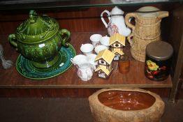 A LIDDED TUREEN TOGETHER WITH A CERAMIC JUG AND CERAMIC BOWL, A PAIR OF ROYAL DOULTON 