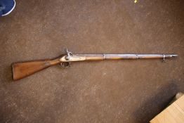 A MID 19TH CENTURY SMOOTH BORE MUZZLE LOADING MUSKET, V.R cypher to lock, length 138 cm