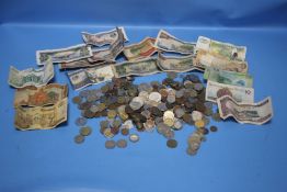 A COLLECTION OF WORLD COINS TOGETHER WITH A QUANTITY OF BANK NOTES