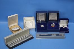 TWO HALCYON DAYS ENAMELS, AN AYNSLEY BROOCH, AN ITOH & CO TIEPIN, AND TWO PARKER FOUNTAIN PENS - ONE