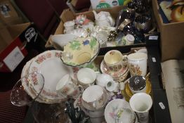 TWO TRAYS OF CERAMICS TO INCLUDE AYNSLEY AND A ROYAL ALBERT 'KENTISH ROCKERY' TEASET WITH TEAPOT,