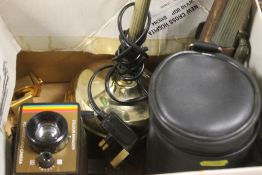 A SMALL BOX OF COLLECTABLES TO INCLUDE A POLOROID CAMERA