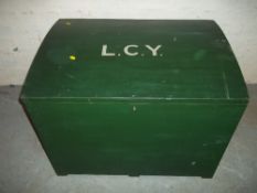 A GREEN WOODEN STORAGE / TRAVEL TRUNK