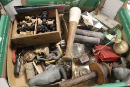 A BOX OF COLLECTABLES TO INCLUDE CHESS SET, PESTLE, MATCH STRIKER ETC.