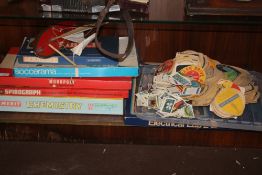 A COLLECTION OF VINTAGE BOARD GAMES AND RETRO SCIENCE SETS TO INCLUDE SPIROGRAPH, ELECTRICAL LAB