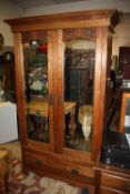 AN ANTIQUE WALNUT MIRRORED WARDROBE H-197 CM W-120 CM
