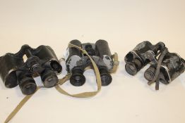 THREE PAIRS OF VINTAGE BINOCULARS TO INCLUDE E. LEITZ, STEINHEIL AND BUSCH