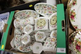 A SMALL TRAY OF MINTON HADDON HALL CERAMICS TO INCLUDE A CLOCK