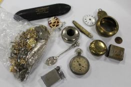 A BAG OF COLLECTABLES TO INCLUDE A FRUIT KNIFE, POCKET WATCH, ETC.