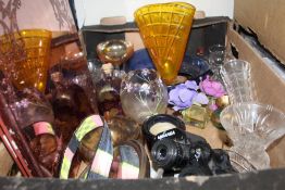 A TRAY OF COLLECTABLES TO INCLUDE BINOCULARS