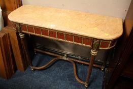 A MODERN MARBLE TOPPED CONSOLE TABLE W-109 CM