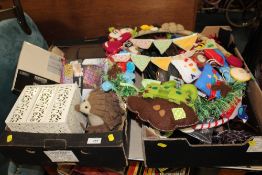 A TRAY OF VINTAGE AND MODERN ACCESSORIES TO INC FEATHER BOAS, VINTAGE GLOVES, JEWELLERY ETC,