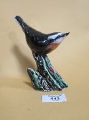 A SMALL ANITA HARRIS ART POTTERY FIGURE OF A NUTHATCH BIRD