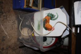 A LARGE BOX OF HOUSEHOLD SUNDRIES TO INCLUDE TABLE LAMPS, CLOCKS ETC.