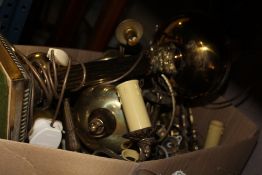 A BOX OF BRASSWARE TO INCLUDE A CONVERTED OIL LAMP, WALL LIGHTS ETC.