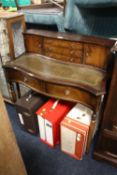 A REPRODUCTION MAHOGANY LADIES DESK W-87 CM