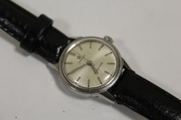 A LADIES OMEGA SEAMASTER LADYMATIC AUTOMATIC WRISTWATCH